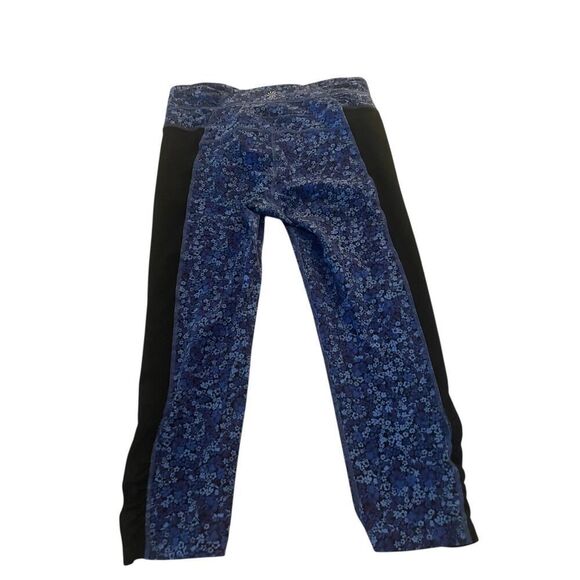 Athleta Cropped Leggings purple/ Black Floral M Yoga Sports Gym Running - Picture 1 of 11